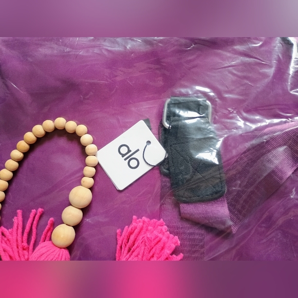 Alo Yoga Gym Duffle Travel Bag Tote Oversized Purple - Picture 5 of 7